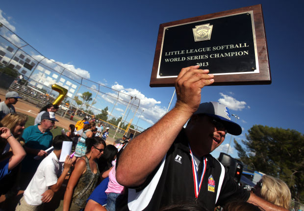 Sunnyside Little League softball team arrives home